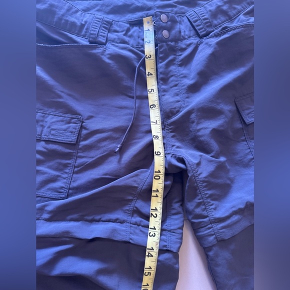 The North Face Women Cargo Buckle Pant Short Court zipper Pockets  Gray size 8 - Picture 15 of 16